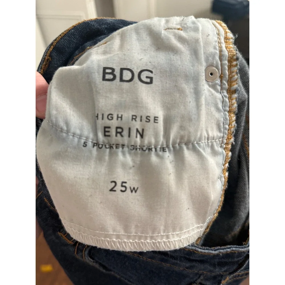BDG Urban Outfitters Y2K Erin High Rise Denim Shortie Dark Wash Shorts Size 25w - Picture 6 of 9